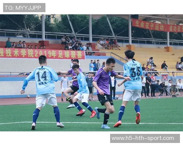 足球名嘴黄的独特视角与激情解读引领球迷畅享赛事魅力